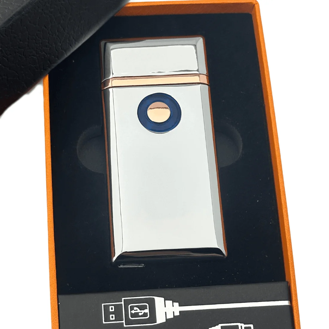 Чорна електронна USB-запальничка у подарунковій упаковці