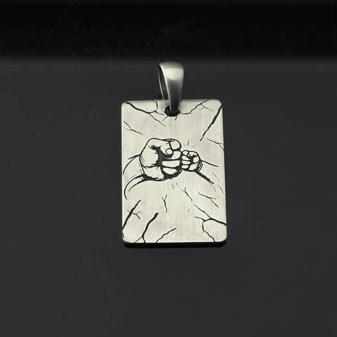 Срібний жетон 925 проби — мінімалістична прикраса з можливістю гравіювання