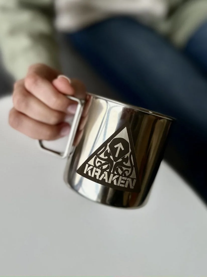 Туристична металева кружка з гравіюванням “Kraken”